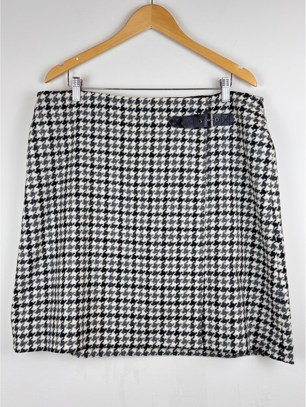 Boden British Tweed by Moon Houndstooth Wool Faux Wrap Skirt US 14L Buckle - Picture 2 of 10